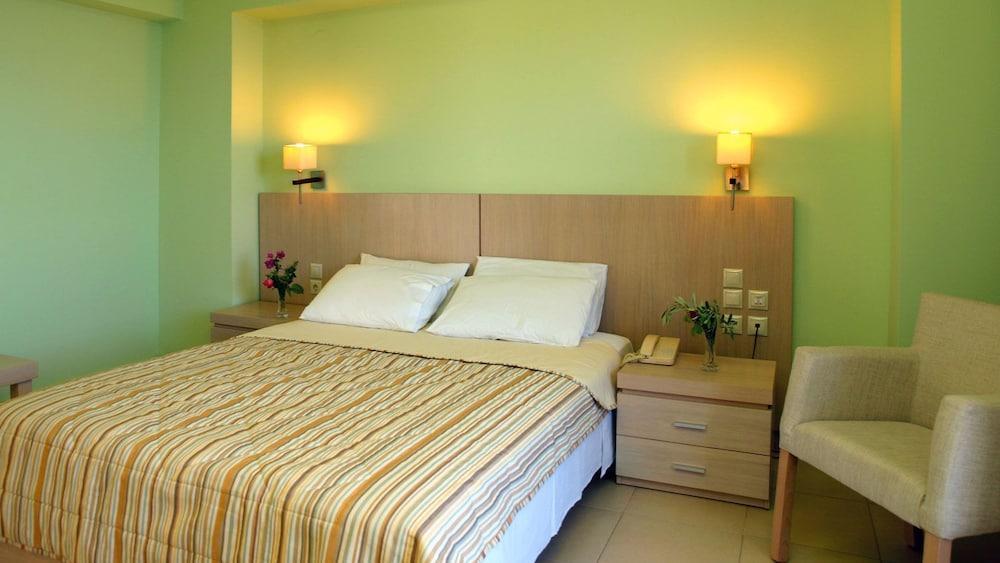 Skiathos Club Hotel & Suites Vasilias  Extérieur photo