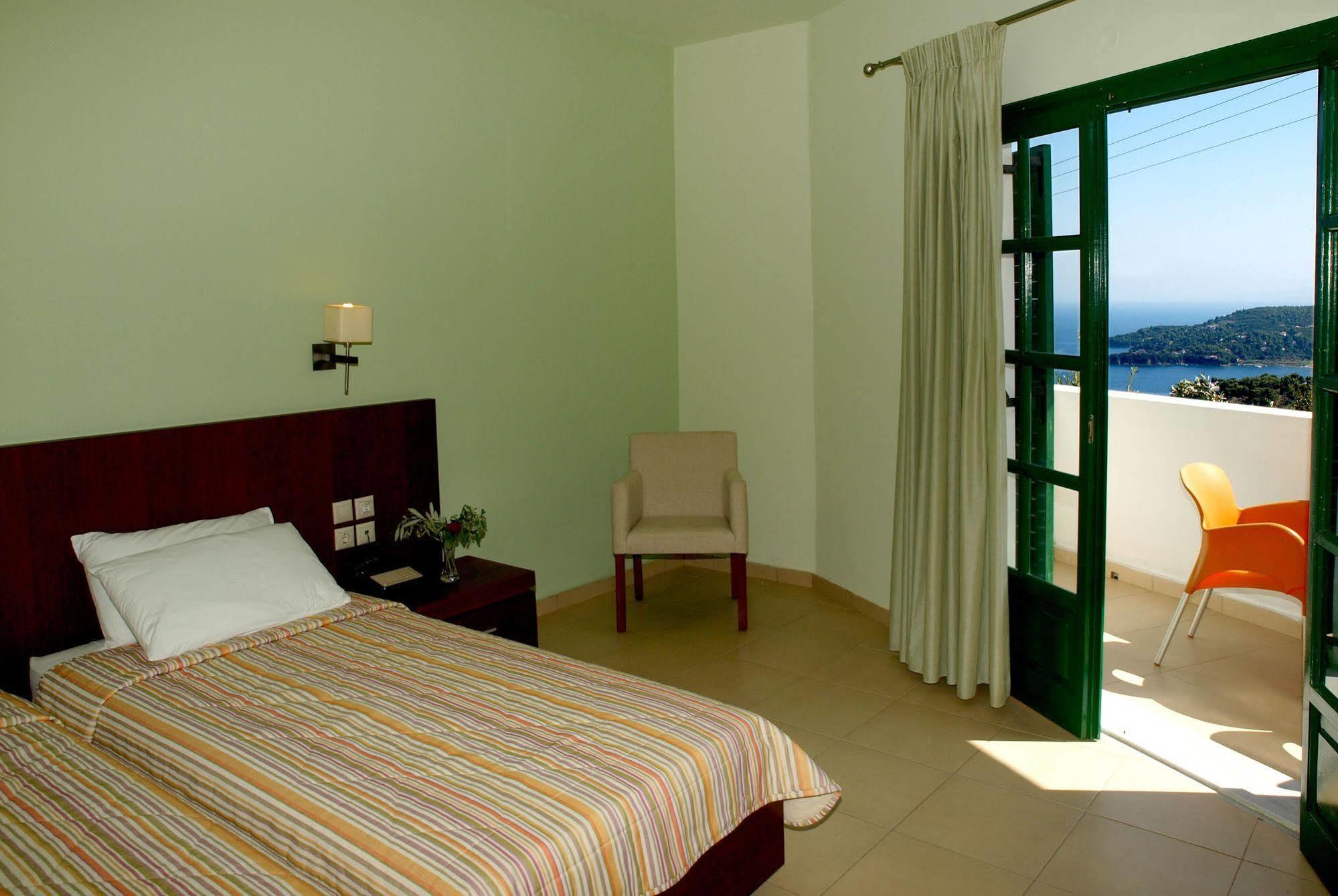 Skiathos Club Hotel & Suites Vasilias  Extérieur photo