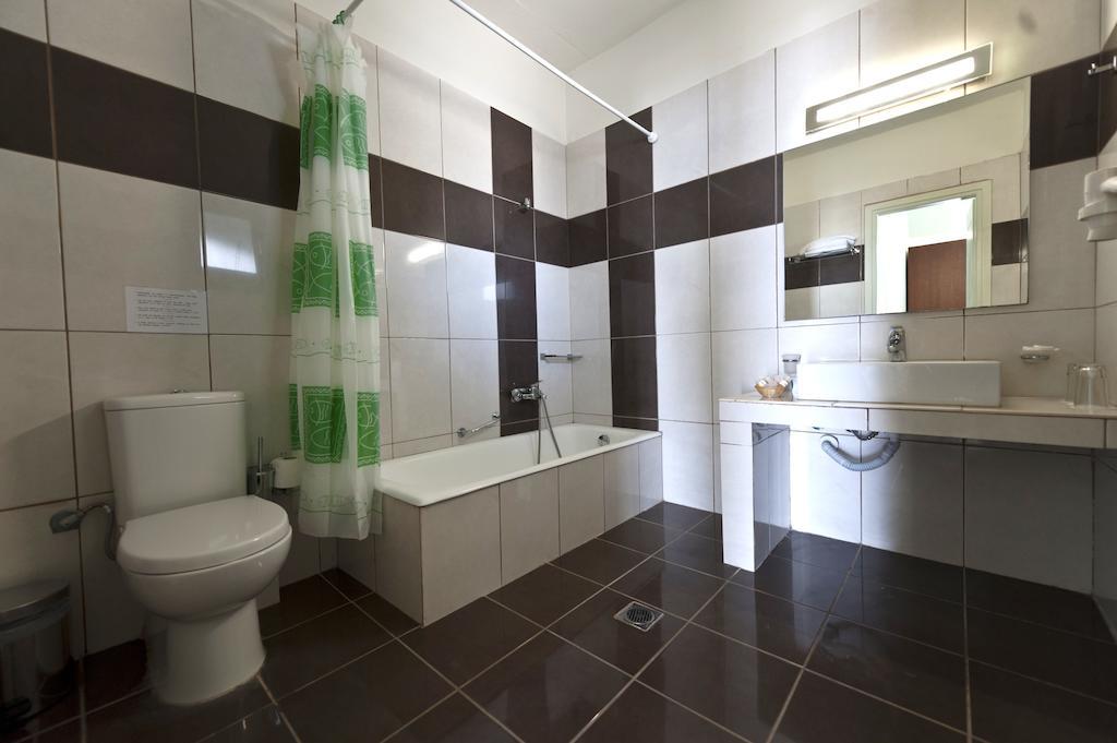 Skiathos Club Hotel & Suites Vasilias  Extérieur photo