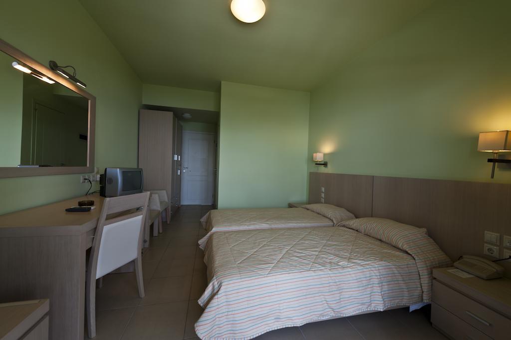 Skiathos Club Hotel & Suites Vasilias  Extérieur photo