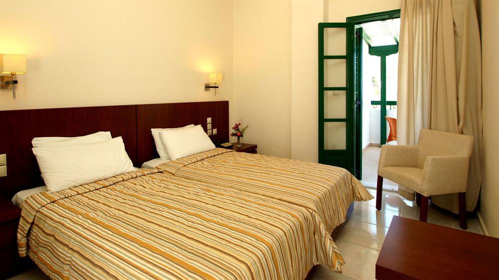 Skiathos Club Hotel & Suites Vasilias  Extérieur photo
